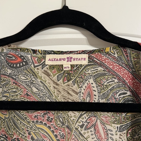 Altar’d State Patterned Kimono - Picture 4 of 6